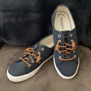 HOST PICK 🎊💐🎈Sperry Top Sider